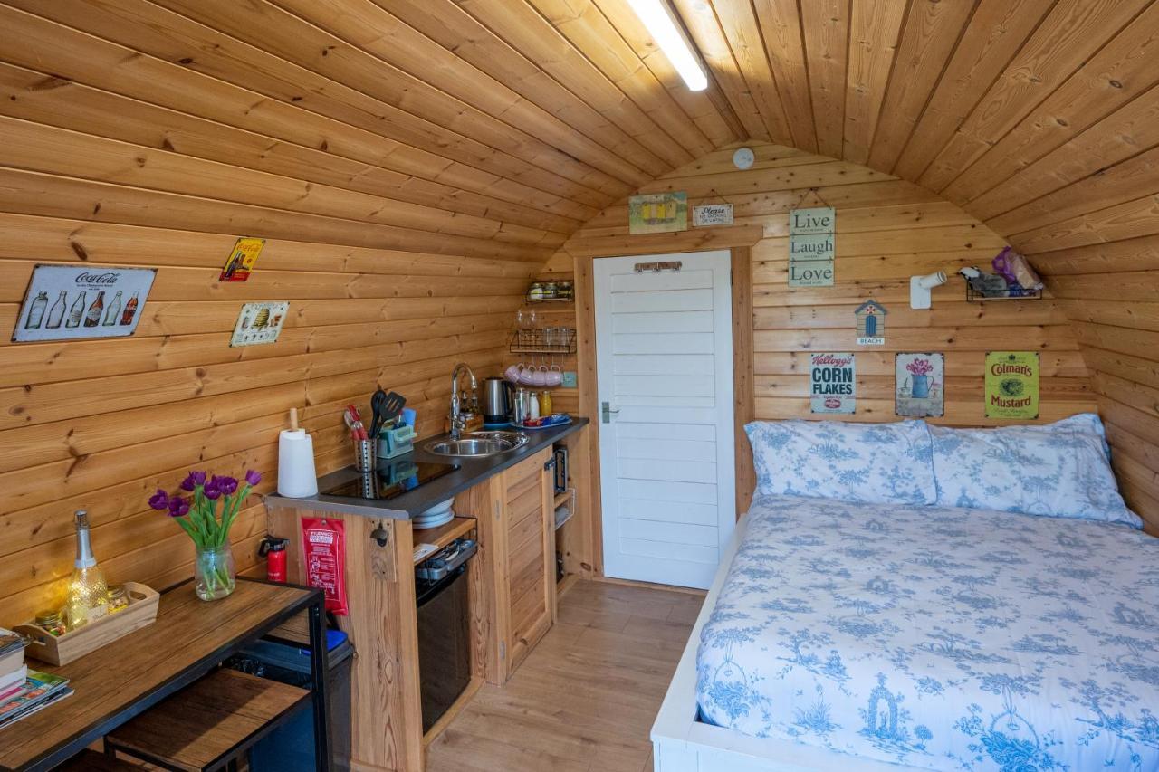 Lanterns Shepherds Huts & Glamping Happisburgh Exterior photo